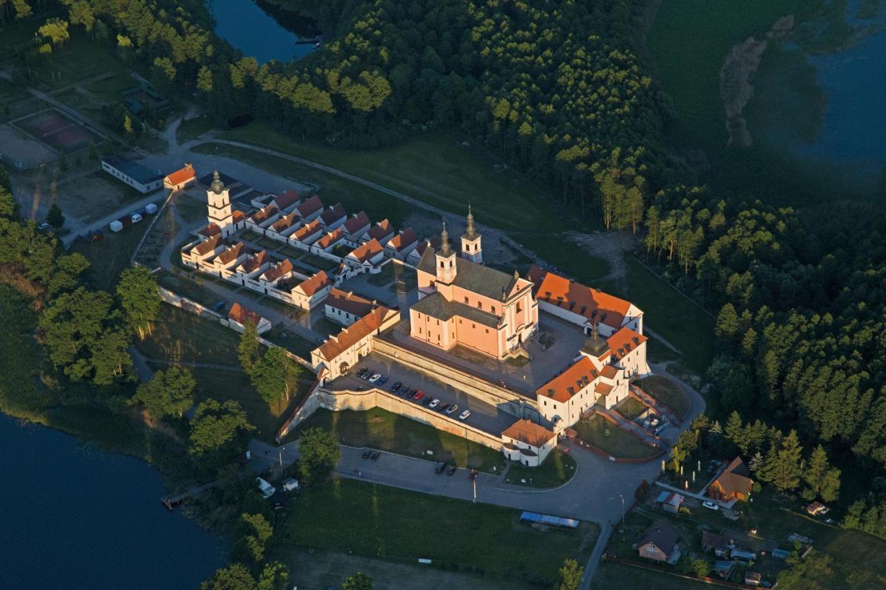 Pokamedulski Klasztor W Wigrach Wigry Exterior foto
